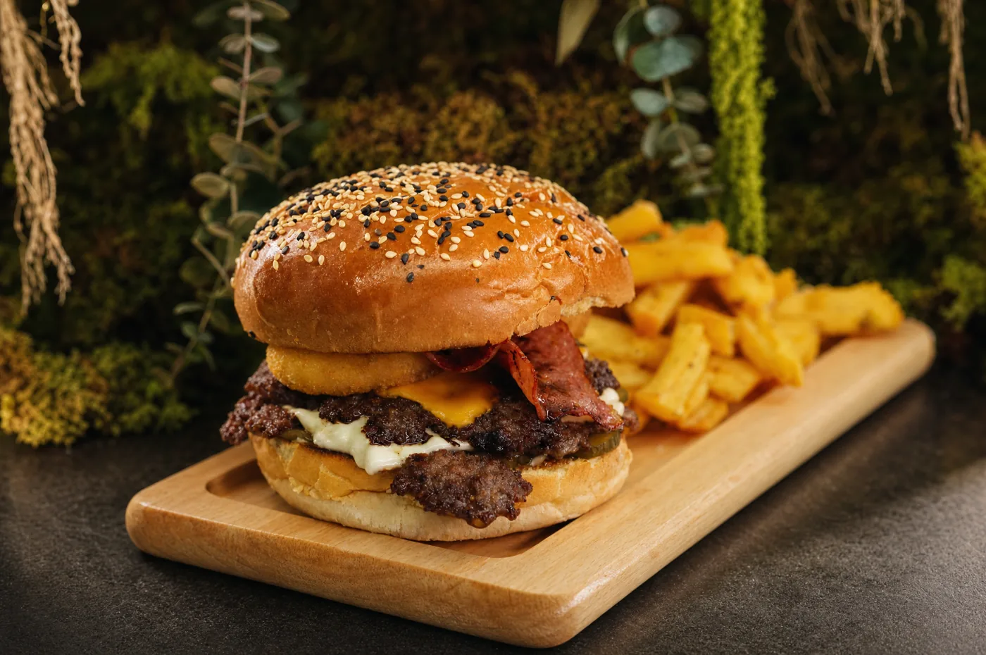 BBQ Burger cu bacon