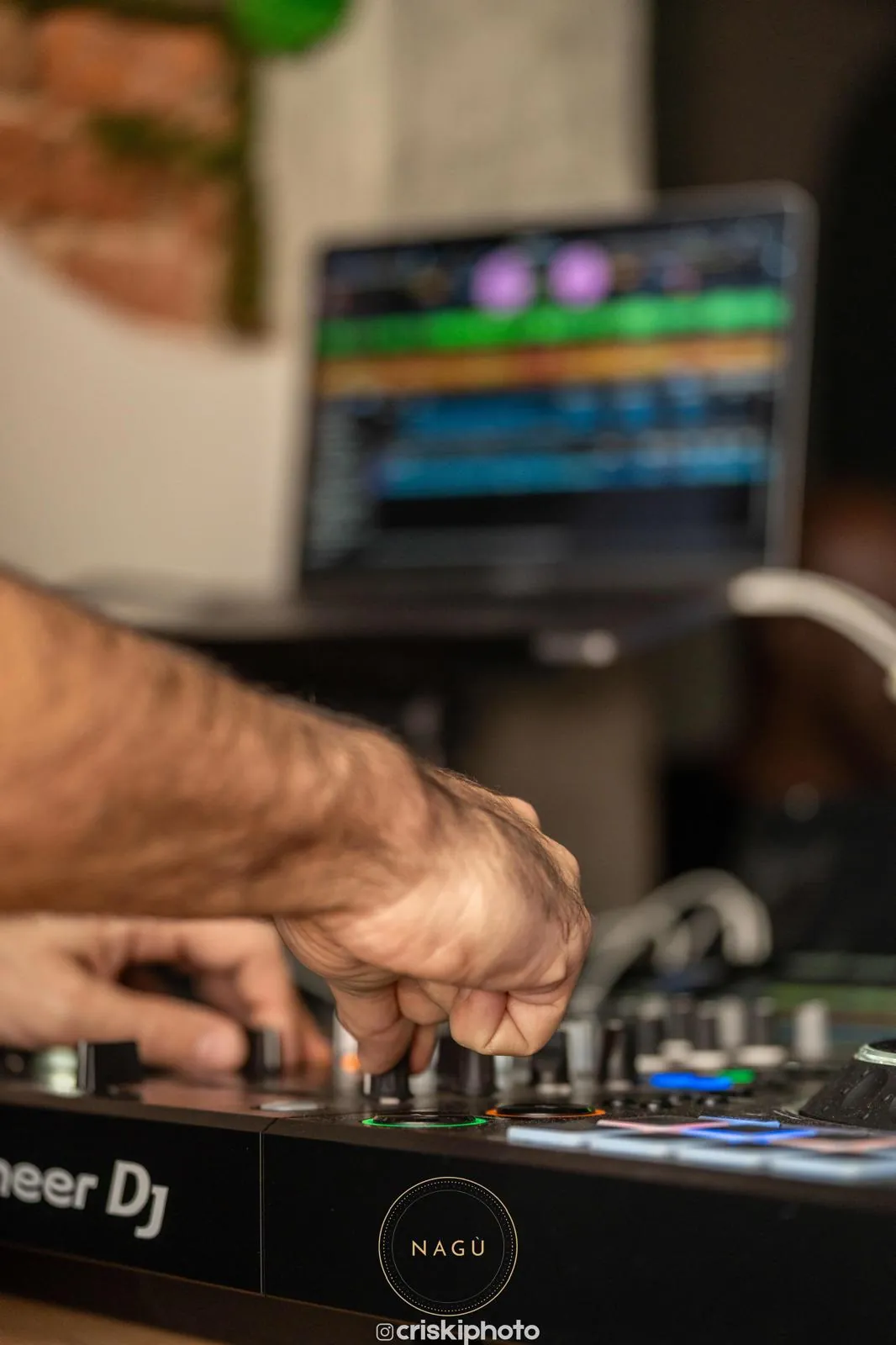 DJ-ul la lucru