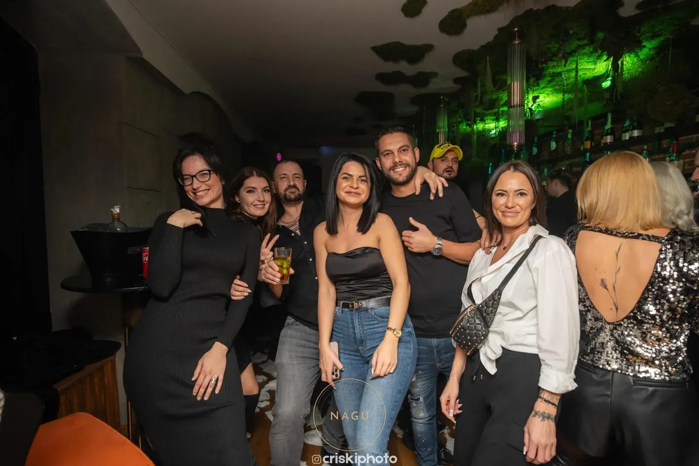 Prieteni la bar